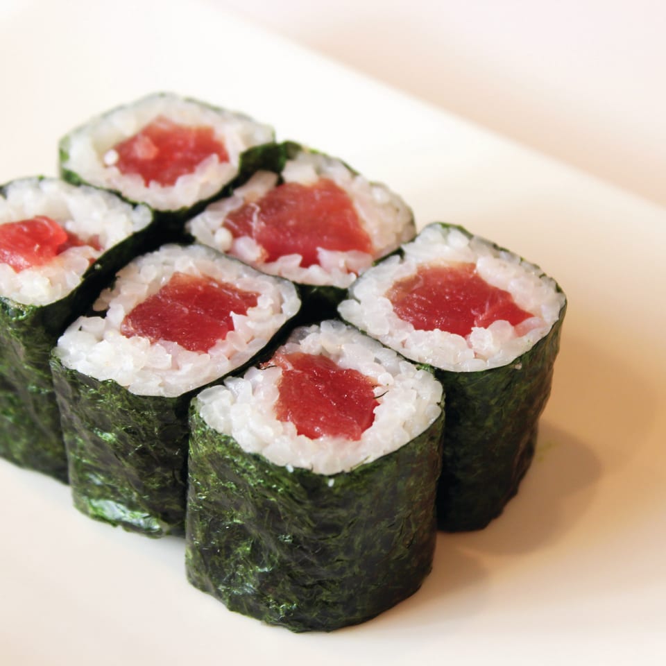 Delicious Tuna Roll Experience