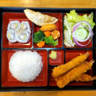 Panko Shrimp Bento